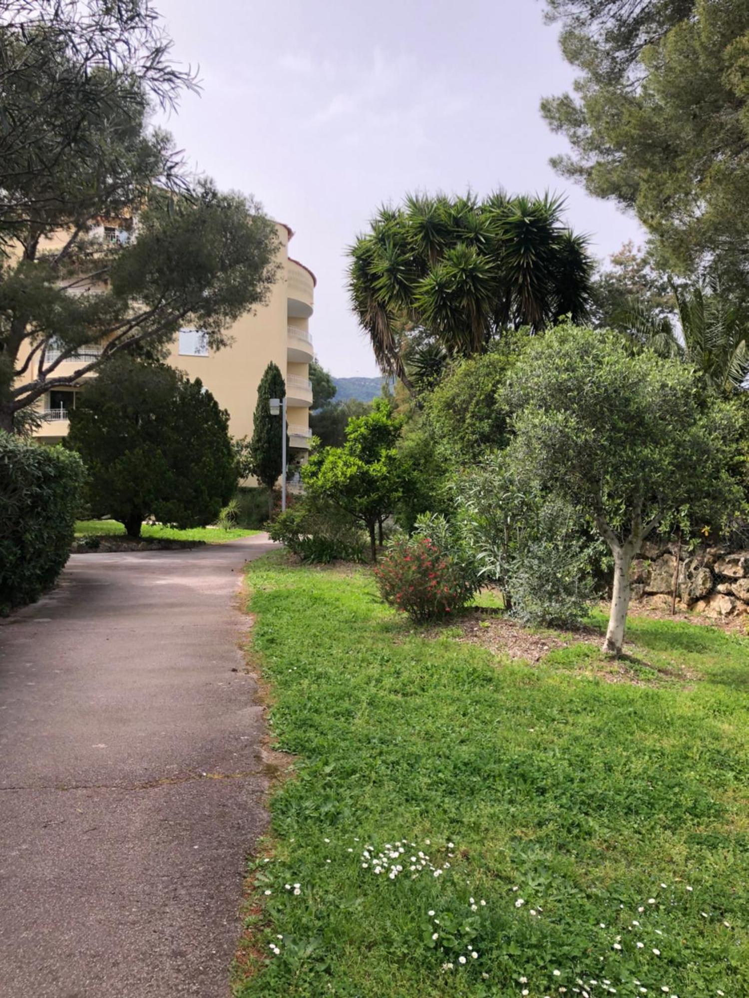Appartement Rez De Jardin Cavalaire-sur-Mer Exteriér fotografie